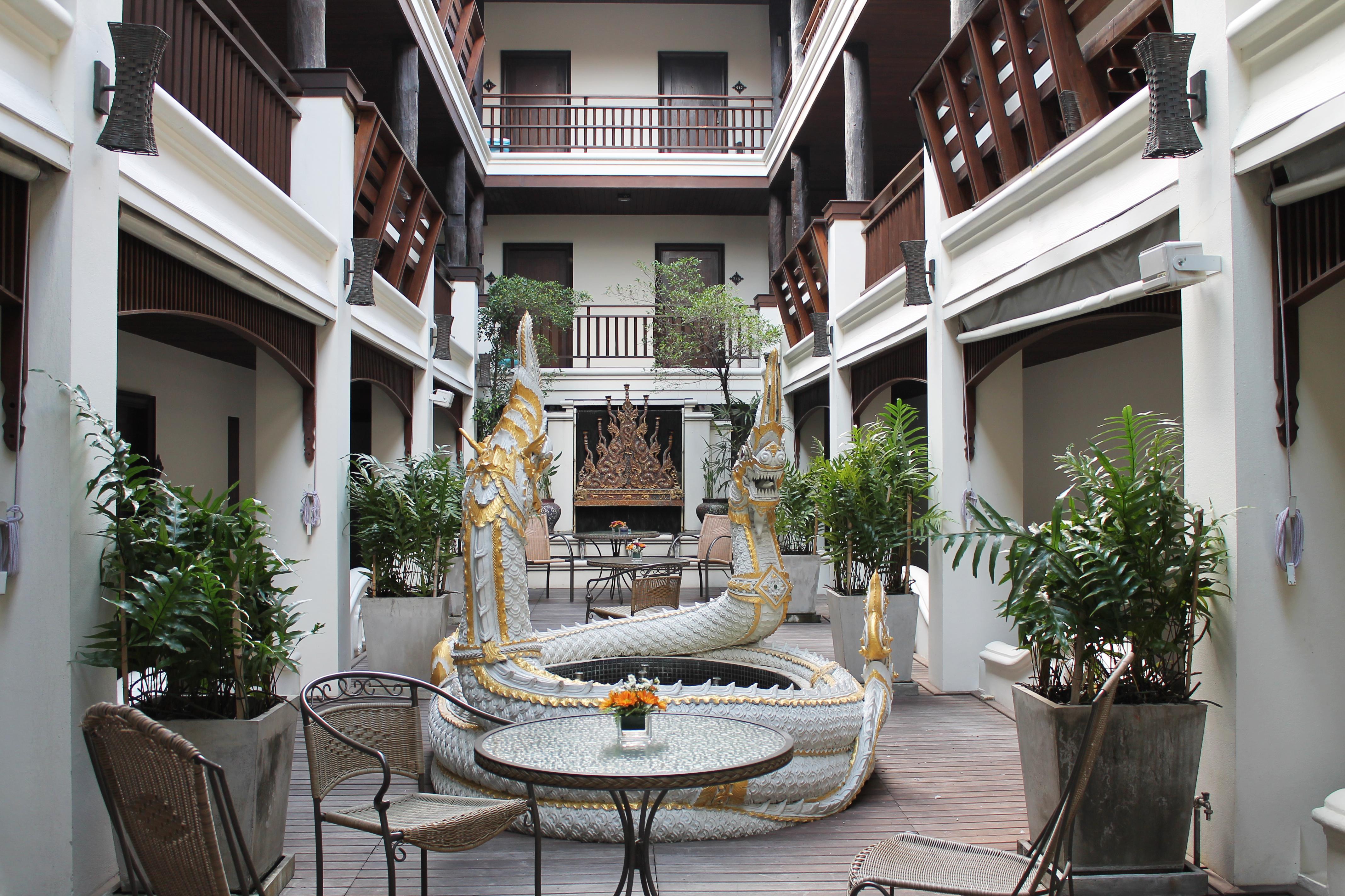De Naga Hotel, Чиангмай Екстериор снимка